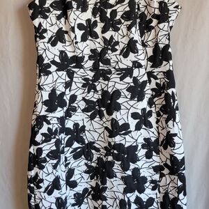 Womens Calvin Klein floral dress size 8